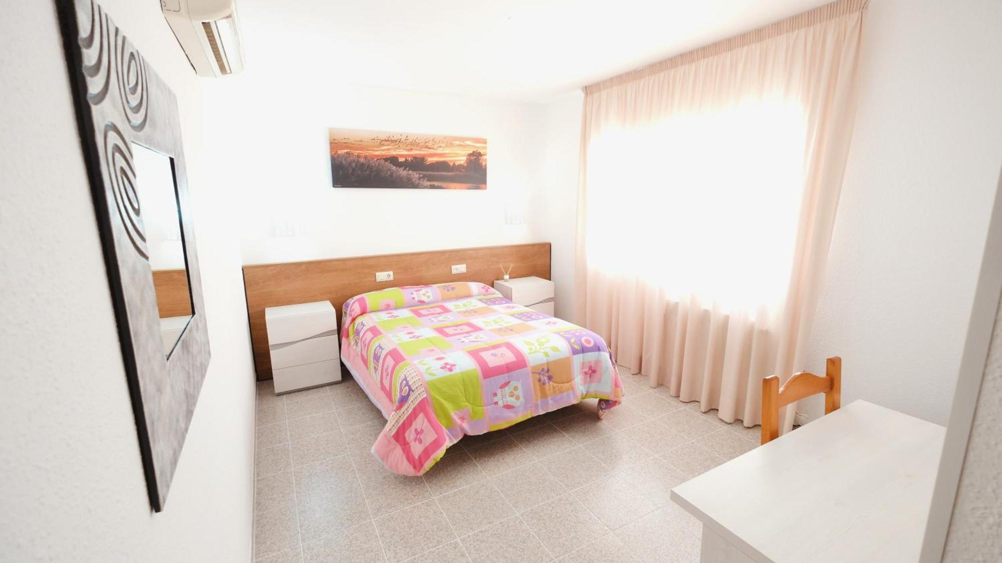 טורדמבארה Hotel Paradis מראה חיצוני תמונה