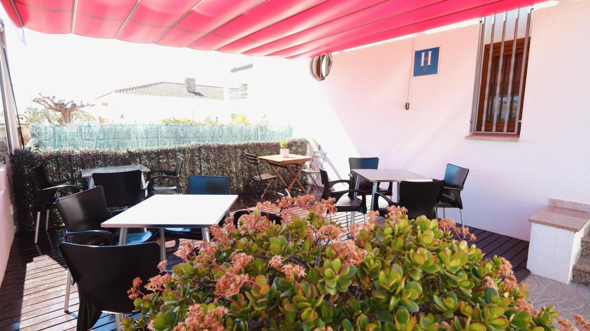 טורדמבארה Hotel Paradis מראה חיצוני תמונה